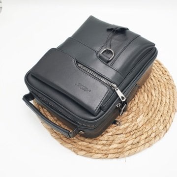 Mıknatıs Kapaklı Deri Erkek El Çantası