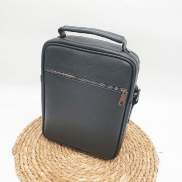 Mıknatıs Kapaklı Deri Erkek El Çantası