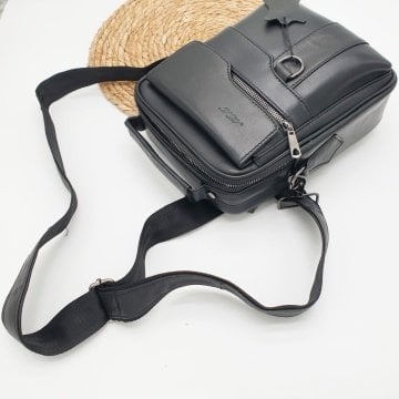 Mıknatıs Kapaklı Deri Erkek El Çantası