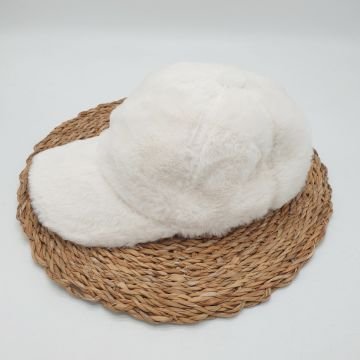 Beyaz Renk Peluş Kumaş Beyzbol Kep