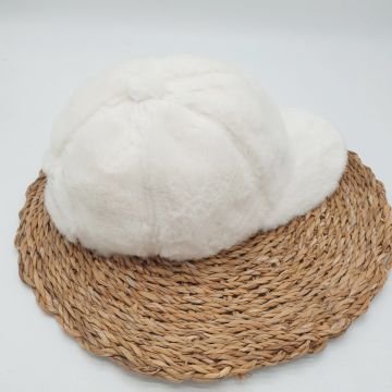 Beyaz Renk Peluş Kumaş Beyzbol Kep