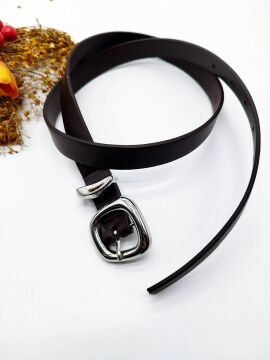 Oval Desenli Gümüş Renk Tokalı Kadın Kemer