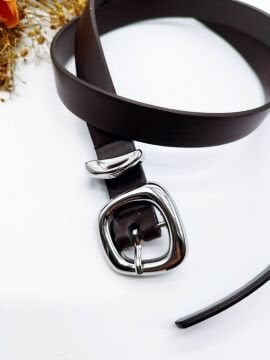 Oval Desenli Gümüş Renk Tokalı Kadın Kemer