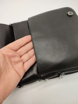 Kapaklı Altı Körüklü Büyük Boy Omuz Çantası