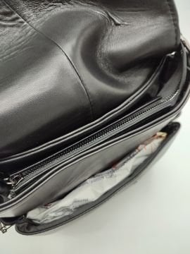 Kapaklı Altı Körüklü Büyük Boy Omuz Çantası