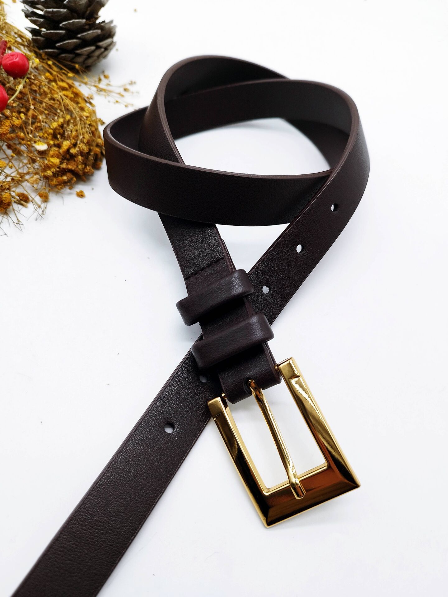 Altın Renk Tokalı Klasik Tasarımlı Kadın Kemer