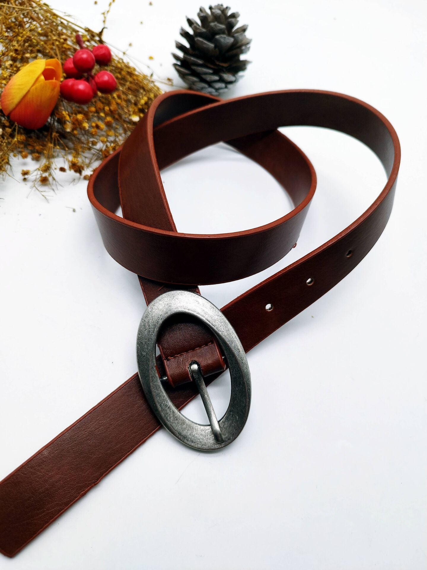 Gümüş Renk Oval Tokalı Kadın Kemer