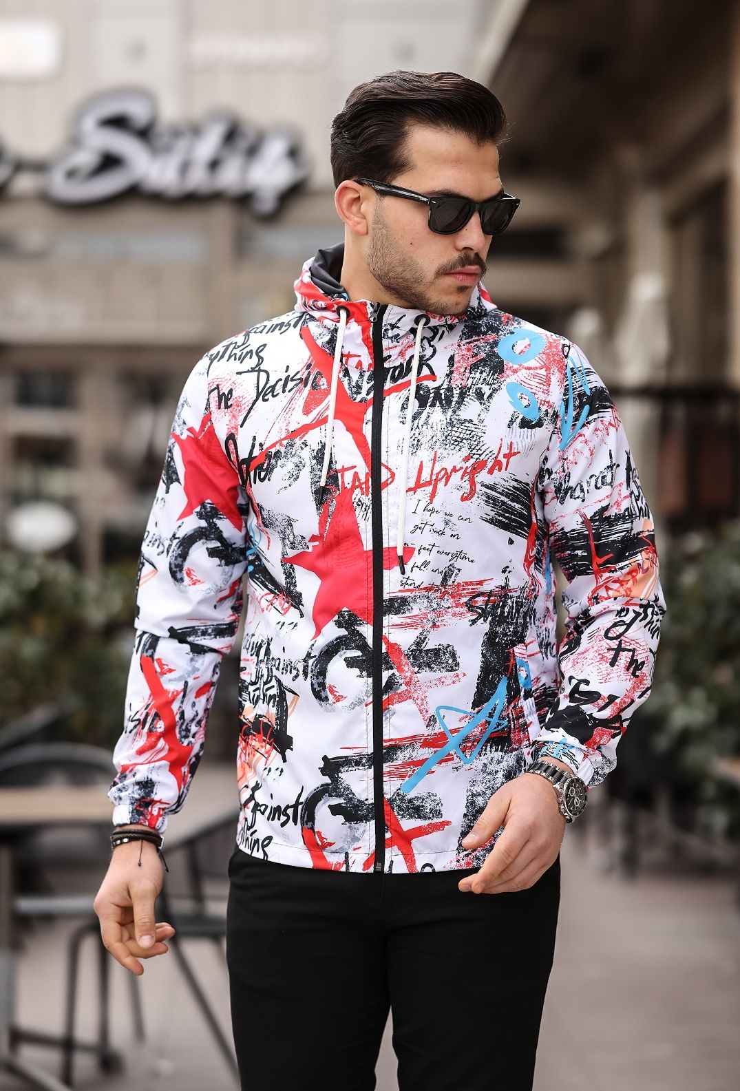 Beyaz Renk Yazı Baskılı Spor Model Kumaş Mont
