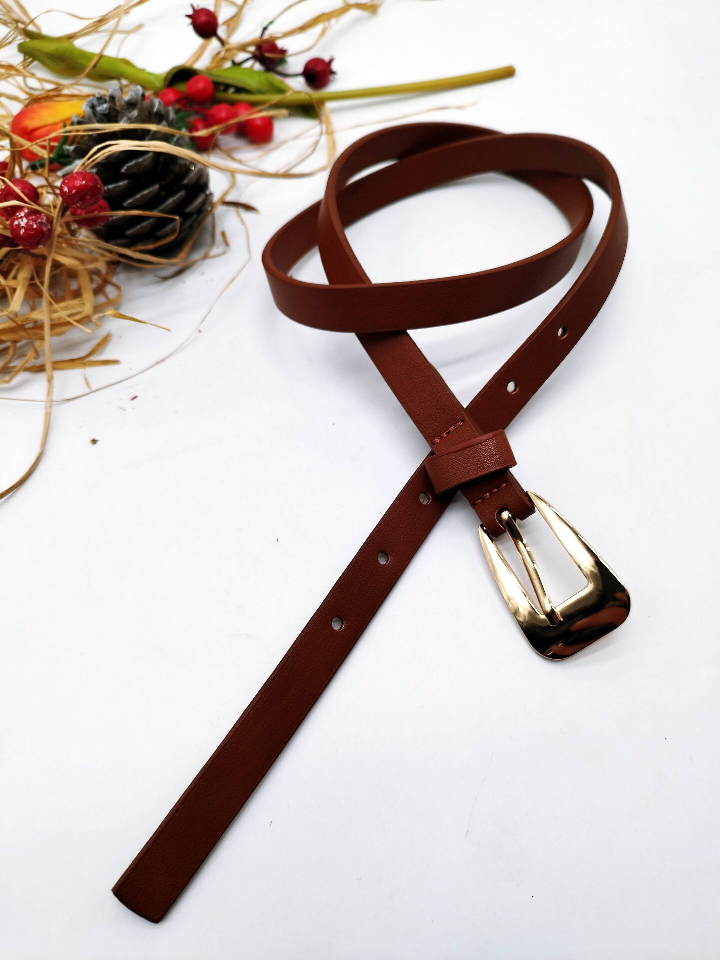 Parlak Yansımalı Model Altın Renk Tokalı Kadın Kemer