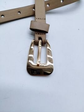 Parlak Yansımalı Model Altın Renk Tokalı Kadın Kemer