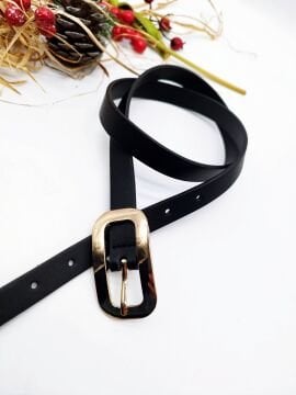 Altın Renk Tokalı Oval Kesimli Kadın Kemer