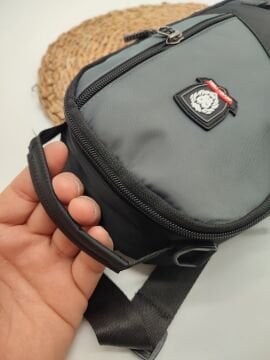 Orta Boy Omuz Ve El Çantası Göğse’De Takılabilir