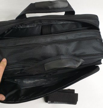 Battal Boy Su Geçirmez Körüklü Diplomat Çantası