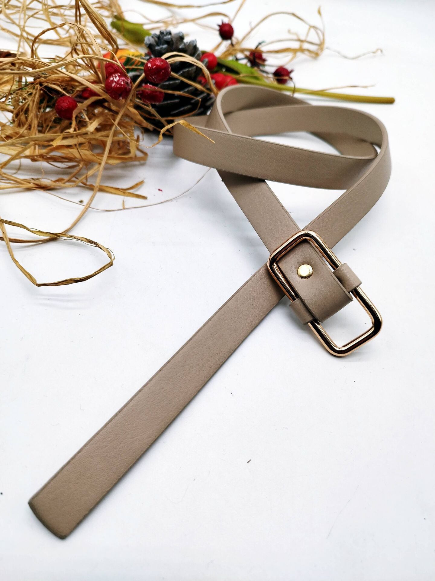 Altın Renk Tokalı Deliksiz Model Kadın Kemer