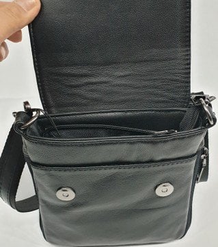 Küçük Boy Kapaklı Deri El Çantası