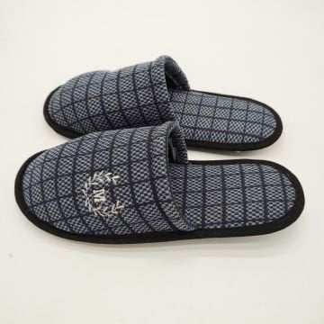 Lacivert Renk Kare Desenli Erkek Terlik