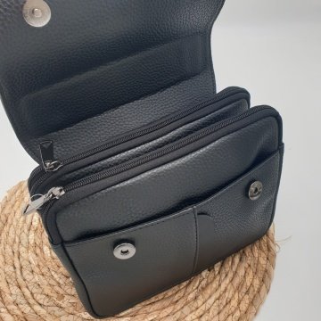 Yatay Model Kapalı Mıknatıslı Orta Boy El Çantası