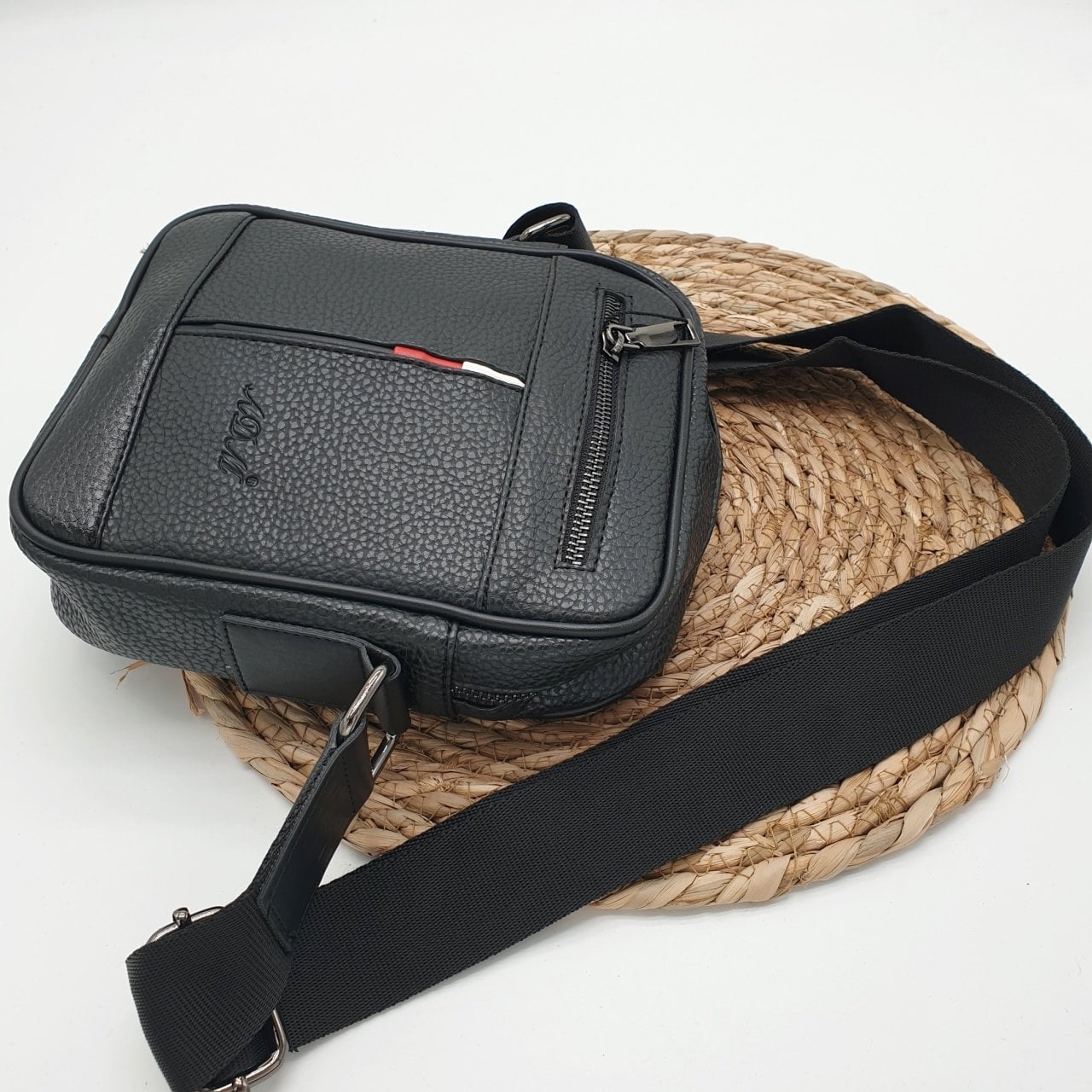 Renk Detaylı Omuz Askılı Klasik Ve Spor Model Çanta