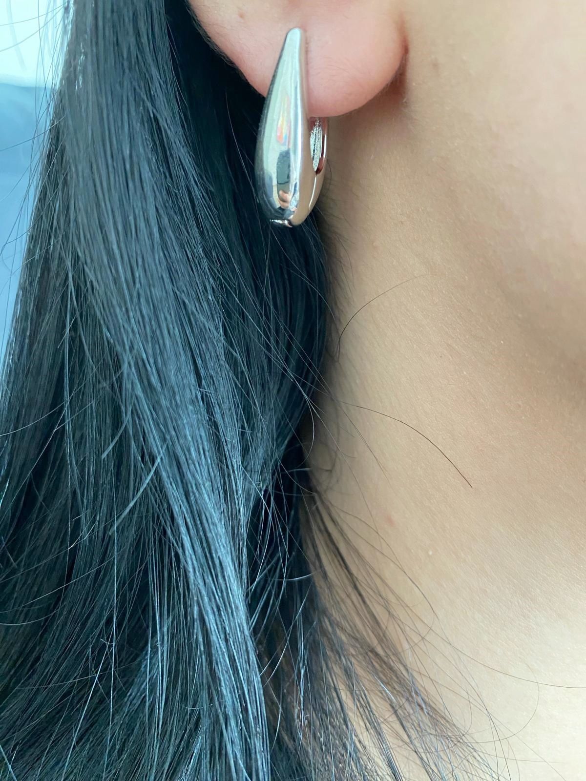Oval Model Kadın Küpe Beyaz Renk